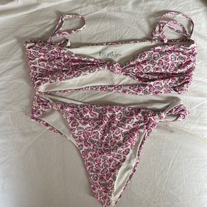 Frankie’s bikinis butterfly print set